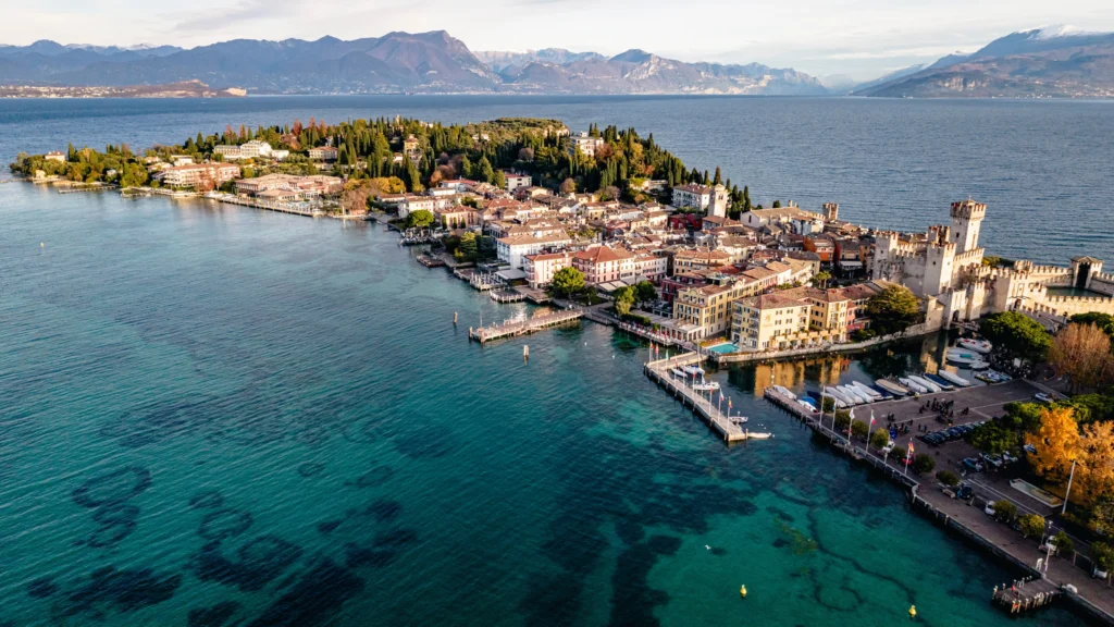 Sirmione, lago di garda iz zraka